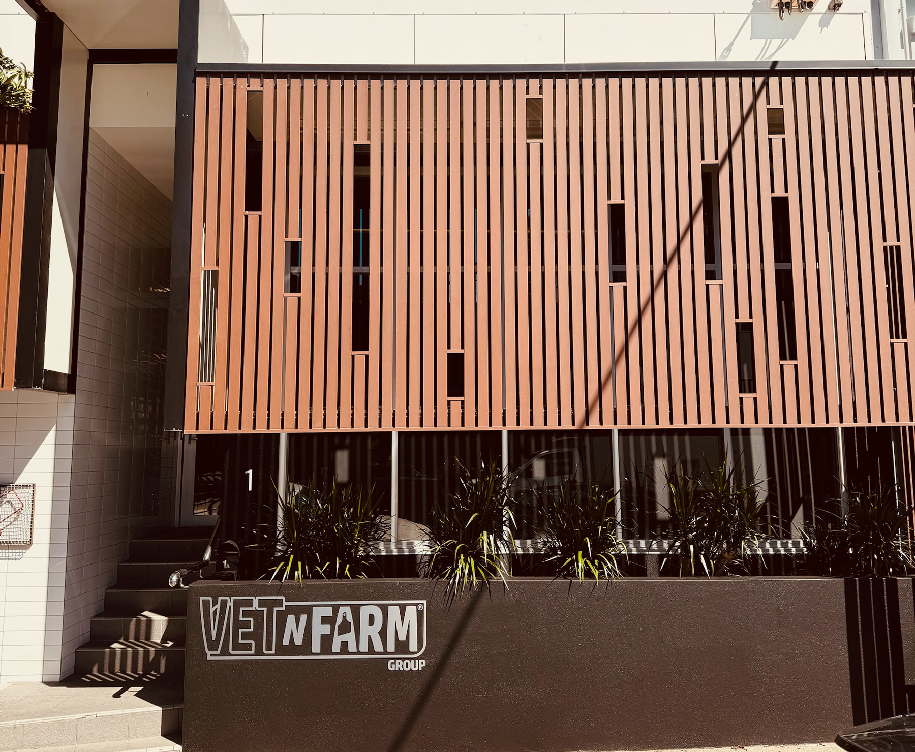 VetNFarm-HQ